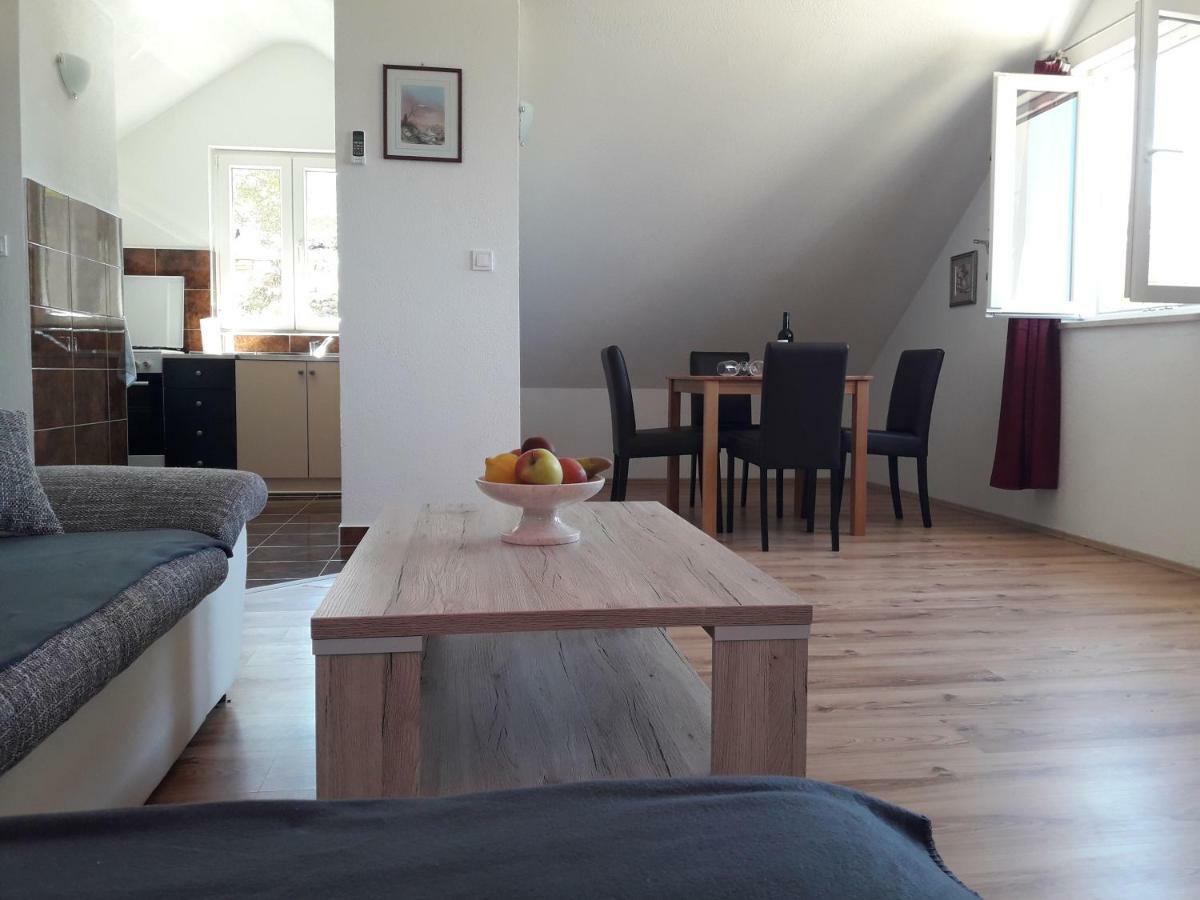 Apartmani Timon Бол Экстерьер фото